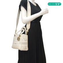 Load image into Gallery viewer, CHRISTIAN DIOR Lady dior D-Lite Embroidered Canvas Shoulder Bag White
