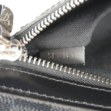 Load image into Gallery viewer, LOUIS VUITTON Daniel MM Damier Graphite Messenger Bag Black
