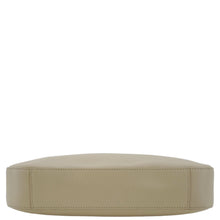 Load image into Gallery viewer, GUCCI Leather Shoulder Bag Cream 001.3812
