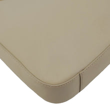 Load image into Gallery viewer, GUCCI Leather Shoulder Bag Cream 001.3812
