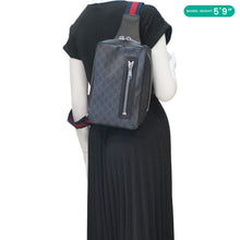 Load image into Gallery viewer, GUCCI GG Supreme Canvas Belt Bag with Zip Pocket Black 478325
