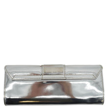 Load image into Gallery viewer, GUCCI Mirror Metallic Patent Leather Clutch Silver
