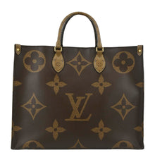 Load image into Gallery viewer, LOUIS VUITTON Onthego GM Monogram Marvel Brown Shoulder bag with front view
