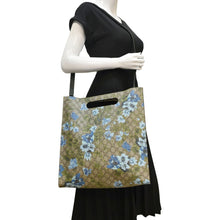 Load image into Gallery viewer, GUCCI GG Print Floral Supreme Tote Bag Blue 419582
