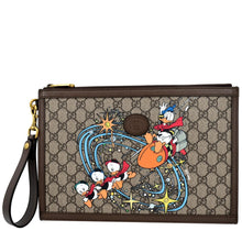 Load image into Gallery viewer, GUCCI Disney Donald Duck GG Supreme Canvas Zip Clutch Beige 647925
