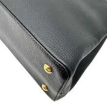 Load image into Gallery viewer, LOUIS VUITTON Capucines MM Taurillon Leather Satchel Bag Black
