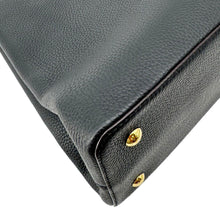 Load image into Gallery viewer, LOUIS VUITTON Capucines MM Taurillon Leather Satchel Bag Black
