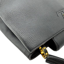 Load image into Gallery viewer, LOUIS VUITTON Capucines MM Taurillon Leather Satchel Bag Black
