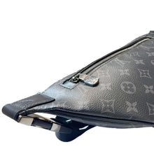 Load image into Gallery viewer, LOUIS VUITTON Discovery Monogram Eclipse Bumbag Black
