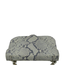 Load image into Gallery viewer, Luxury BOTTEGA VENETA Mount Envelope Crossbody Bag Light Green  upper
