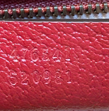 Load image into Gallery viewer, GUCCI Queen Margaret Bee GG Supreme Canvas Shoulder Bag Red 476541
