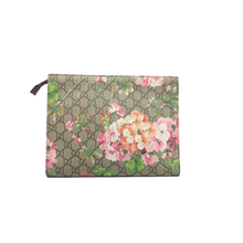 Load image into Gallery viewer, Gucci Blooms Canvas Clutch Bag Beige
