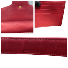 Load image into Gallery viewer, Gucci GG Marmont Matelasse Calfskin Chain Wallet Hibiscus Red
