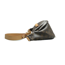 Load image into Gallery viewer, Louis Vuitton Bum Bag / Sac Ceinture Monogram Leather Belt Bag Brown
