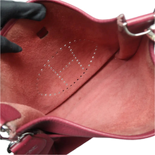 Load image into Gallery viewer, Hermes Evelyne Leather Shoulder bag Red
