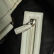 Load image into Gallery viewer, GUCCI Leather Tote Bag Beige
