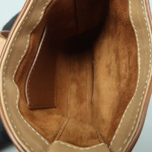 Load image into Gallery viewer, Yves Saint Laurent Leather Shoulder Bag Beige
