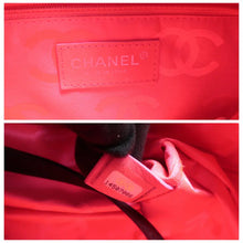 Load image into Gallery viewer, Chanel Cambon Leather Shoulder Bag Black
