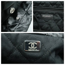 Load image into Gallery viewer, CHANEL Chanel 22 Leather Shoulder Bag Black
