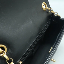 Load image into Gallery viewer, CHANEL Leather Shoulder Bag Black
