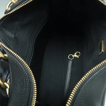 Load image into Gallery viewer, Chanel Leather Shoulder Bag Black
