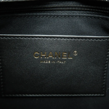 Load image into Gallery viewer, Chanel Leather Shoulder Bag Black
