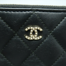 Load image into Gallery viewer, CHANEL Leather Shoulder Bag Black
