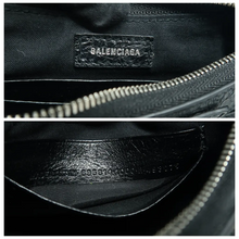 Load image into Gallery viewer, BALENCIAGA Le Cagole Leather Shoulder Bag Black
