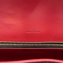 Load image into Gallery viewer, Louis Vuitton Epi Leather Shoulder Bag Black
