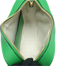 Load image into Gallery viewer, GUCCI Leather Shoulder Bag Green
