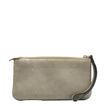 Load image into Gallery viewer, GUCCI Soho pebbled leather Clutch bag Champagne
