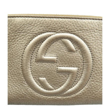 Load image into Gallery viewer, GUCCI Soho pebbled leather Clutch bag Champagne
