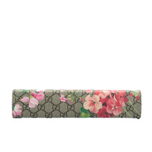 Load image into Gallery viewer, Gucci Blooms Large Cosmetic Case GG Supreme Monogram Clutch Pink
