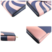 Load image into Gallery viewer, GUCCI Strawberry Swirl Print Leather Shoulder Bag Pink/Purple
