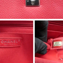 Load image into Gallery viewer, CHANEL Leather Shoulder Bag Red
