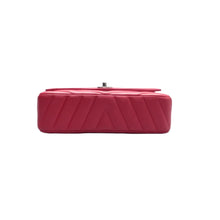 Load image into Gallery viewer, CHANEL Leather Shoulder Bag Red
