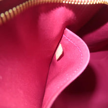 Load image into Gallery viewer, Louis Vuitton Brea MM Vernis Satchel Bag Rose Indien
